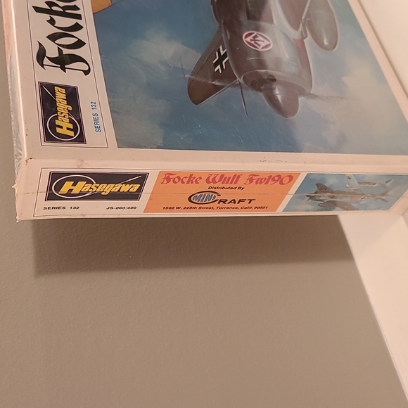 Hasegawa- Focke Wulf Fw190 German Fighter - Picture 5 of 14